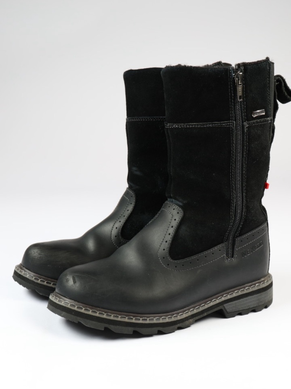 Nexgrip Womens Ice Lenny Boots with Retractable Ice Cleats Size 7